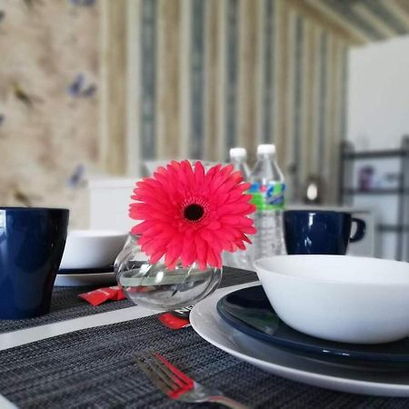 Peanut Butter Homestay - Trefoil Setia Alam Shah Alam Exterior foto