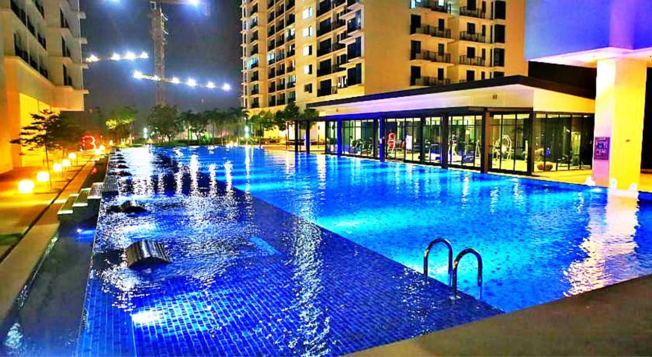 Peanut Butter Homestay - Trefoil Setia Alam Shah Alam Exterior foto