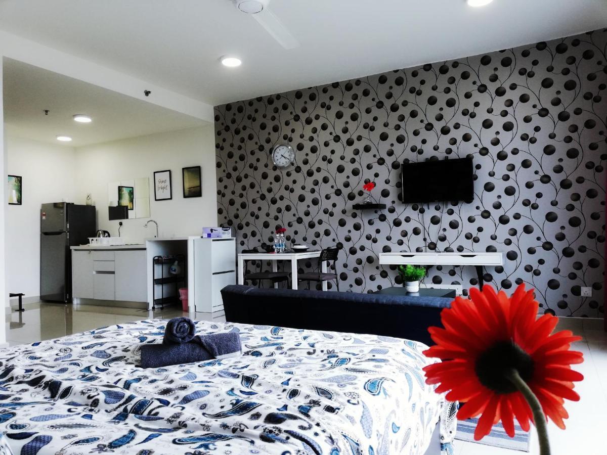Peanut Butter Homestay - Trefoil Setia Alam Shah Alam Exterior foto